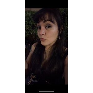 Meet your Posher, Valeria